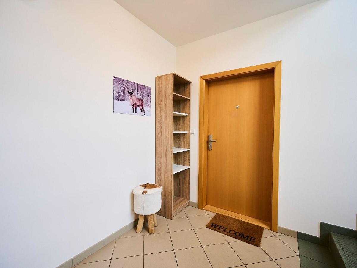 566 By Interhome *